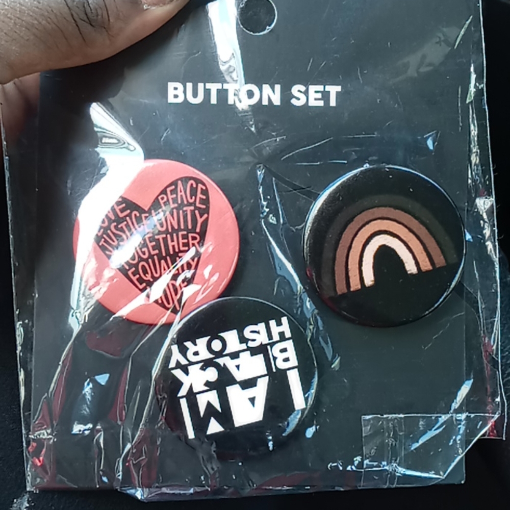 Button set